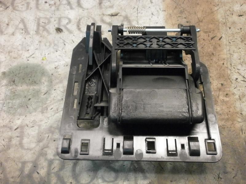 Recambio de maneta interior trasera izquierda para volkswagen t5 transporter/furgoneta referencia OEM IAM   