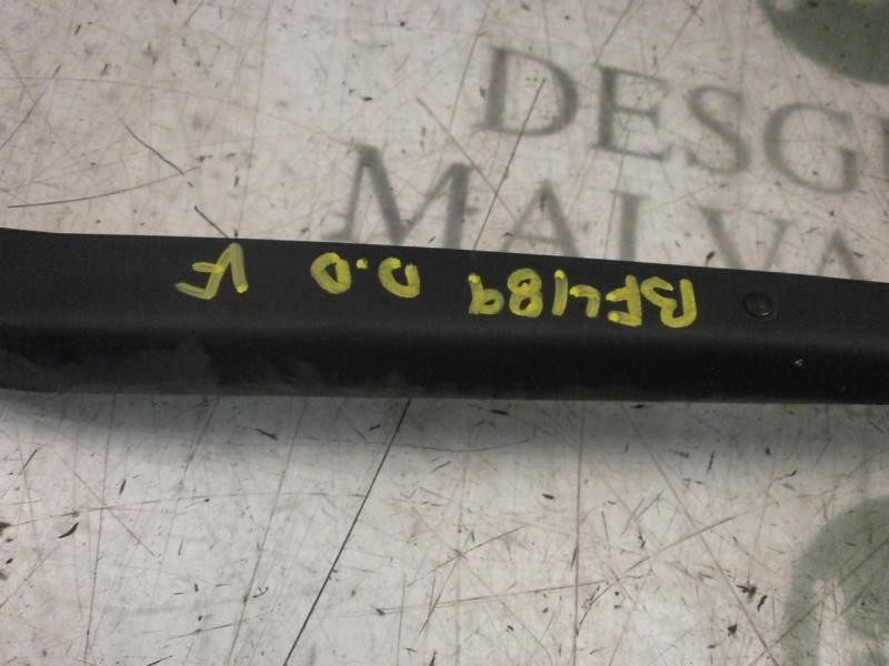 Recambio de brazo limpia delantero derecho para hyundai santa fe (sm) 2.4 gls referencia OEM IAM 9832026030  