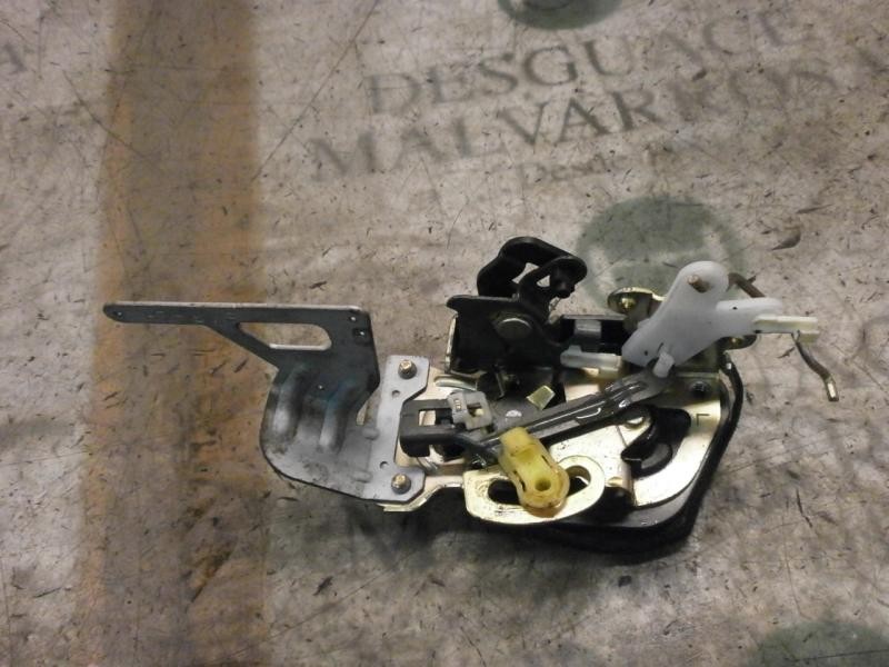 Recambio de cerradura puerta trasera derecha para hyundai santa fe (sm) 2.4 gls referencia OEM IAM 8142026000  