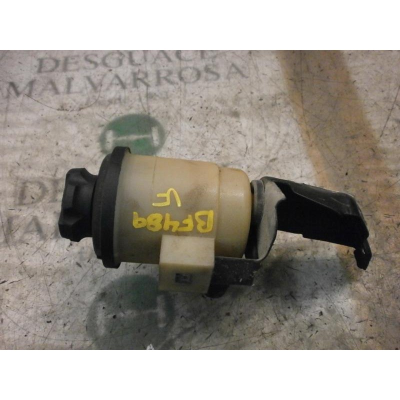 Recambio de deposito servo para hyundai santa fe (sm) 2.4 gls referencia OEM IAM 5717626000  