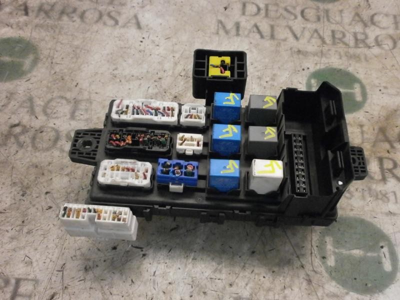 Recambio de caja reles / fusibles para hyundai santa fe (sm) 2.4 gls referencia OEM IAM 9118826104 91188826105 