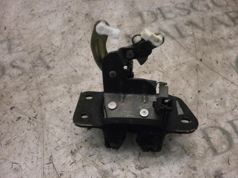 Recambio de cerradura maletero / porton para hyundai santa fe (sm) 2.4 gls referencia OEM IAM 8123026000  