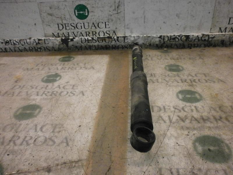 Recambio de amortiguador trasero derecho para toyota hilux (kun) cabina sencilla dlx 4x4 referencia OEM IAM   