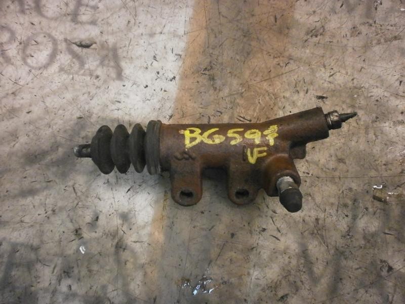 Recambio de bombin embrague para toyota hilux (kun) cabina sencilla dlx 4x4 referencia OEM IAM   