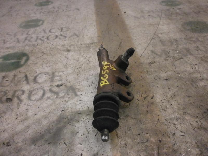 Recambio de bombin embrague para toyota hilux (kun) cabina sencilla dlx 4x4 referencia OEM IAM   