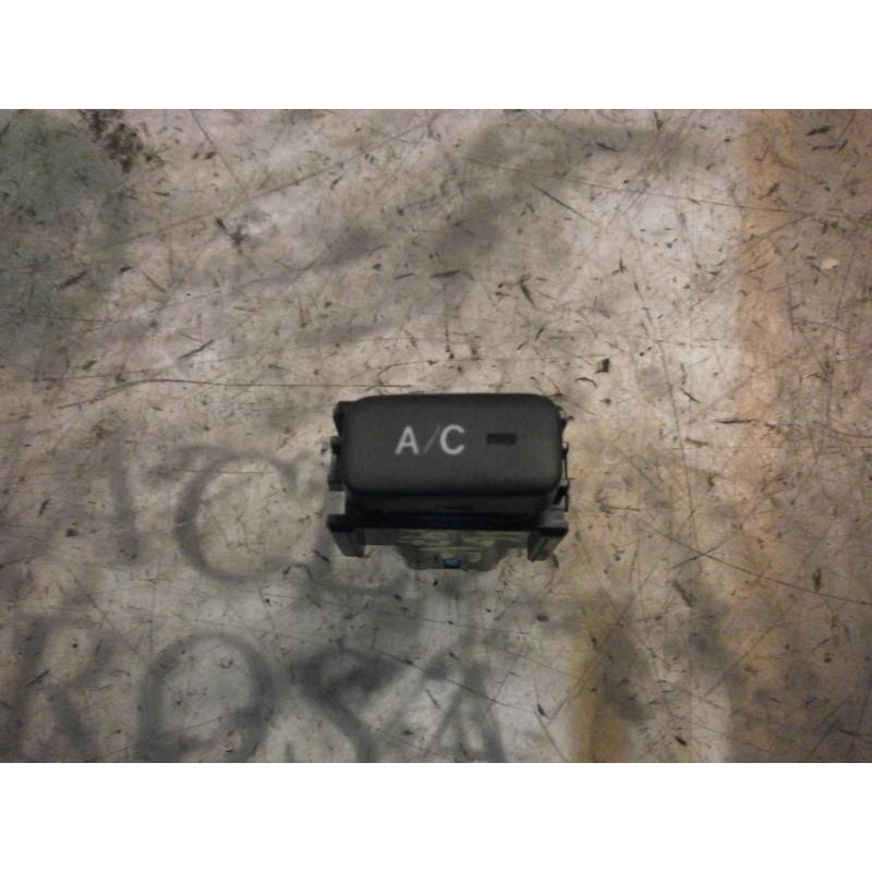 Recambio de mando calefaccion / aire acondicionado para toyota hilux (kun) cabina sencilla dlx 4x4 referencia OEM IAM   