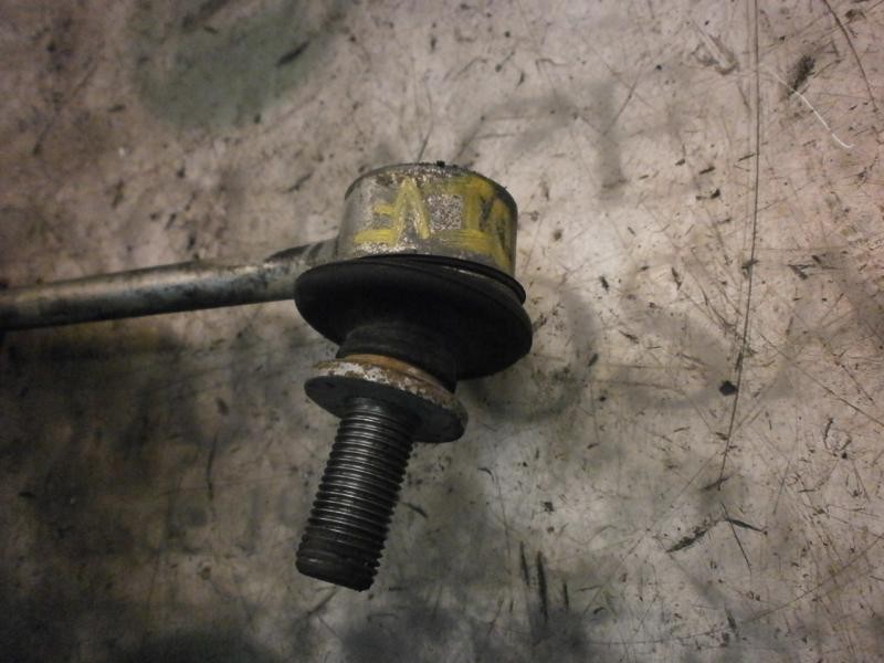 Recambio de tirante delantero izquierdo para toyota hilux (kun) cabina sencilla dlx 4x4 referencia OEM IAM   