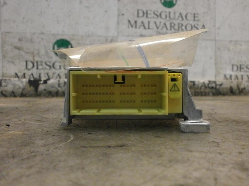 Recambio de centralita airbag para toyota hilux (kun) cabina sencilla dlx 4x4 referencia OEM IAM   