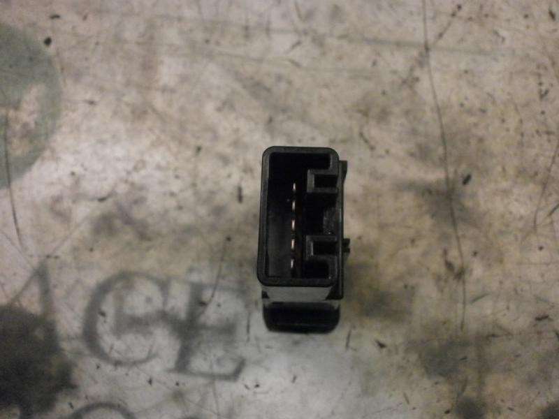 Recambio de modulo electronico para toyota hilux (kun) cabina sencilla dlx 4x4 referencia OEM IAM   