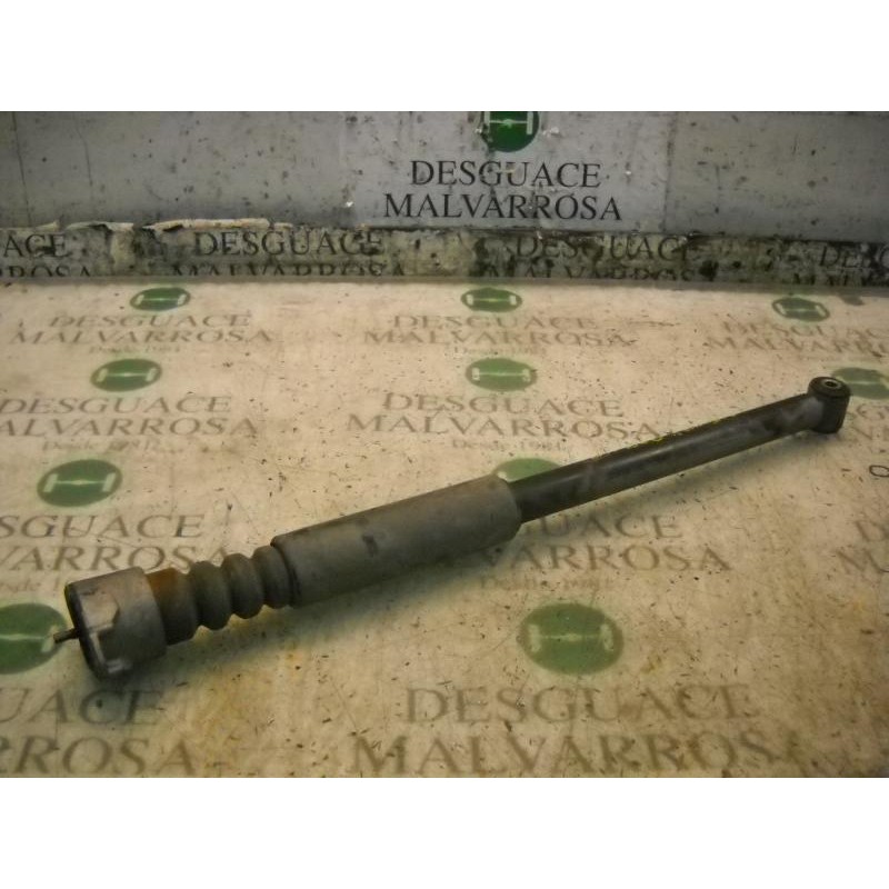 Recambio de amortiguador trasero derecho para mazda 2 berlina (dy) 1.2 active (55kw) referencia OEM IAM   