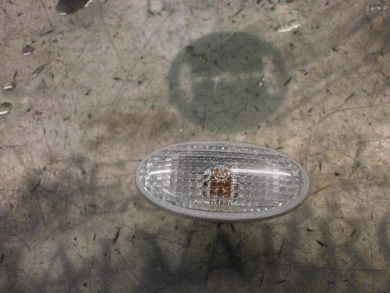 Recambio de piloto lateral derecho para mazda 2 berlina (dy) 1.2 active (55kw) referencia OEM IAM   