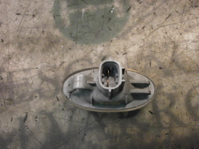 Recambio de piloto lateral derecho para mazda 2 berlina (dy) 1.2 active (55kw) referencia OEM IAM   