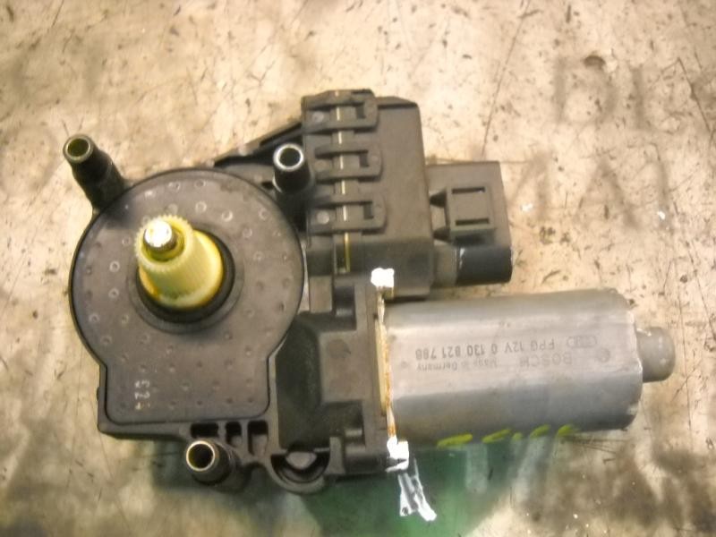 Recambio de motor elevalunas delantero derecho para audi s4 avant (b5) referencia OEM IAM   