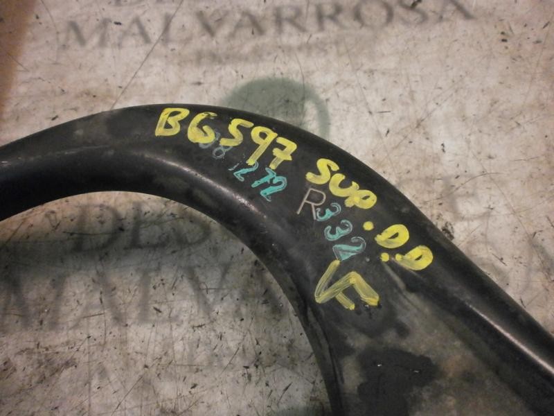 Recambio de brazo suspension superior delantero derecho para toyota hilux (kun) cabina sencilla dlx 4x4 referencia OEM IAM   