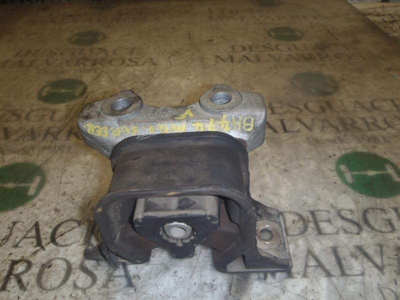 Recambio de soporte motor derecho para opel corsa c cosmo referencia OEM IAM   