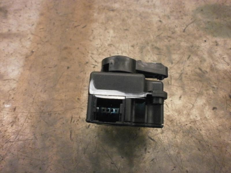 Recambio de motor apertura trampillas climatizador para nissan micra (k12e) acenta referencia OEM IAM   