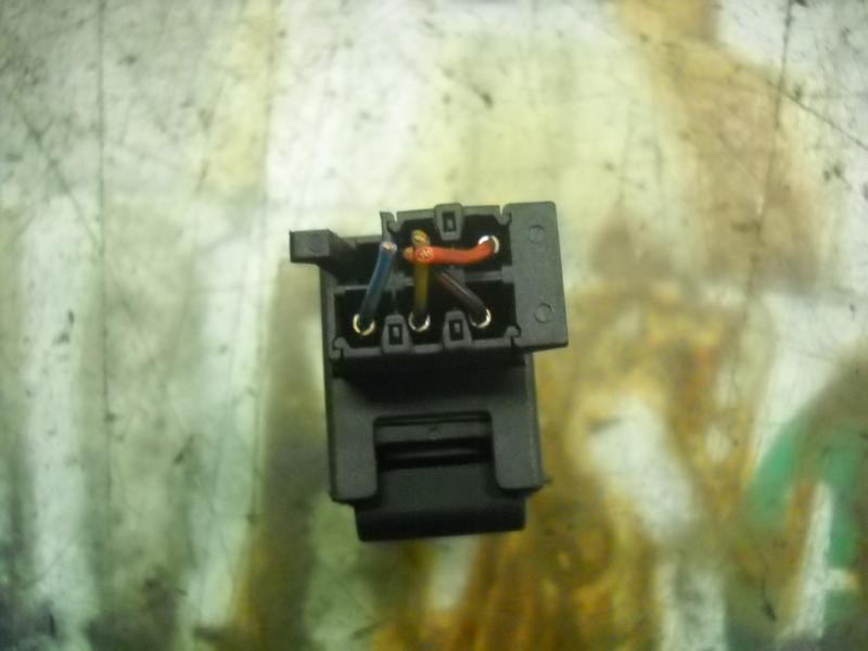 Recambio de mando elevalunas trasero derecho para volkswagen golf iv berlina (1j1) 1.9 tdi referencia OEM IAM   