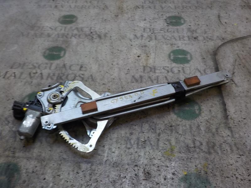 Recambio de elevalunas delantero derecho para toyota auris 2.0 d-4d cat referencia OEM IAM 6981002320  