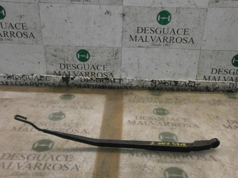 Recambio de brazo limpia delantero derecho para nissan primera berlina (p12) visia referencia OEM IAM 28886AU310  