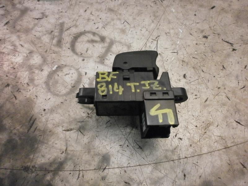 Recambio de mando elevalunas trasero derecho para nissan primera berlina (p12) visia referencia OEM IAM 25411AV600 25411AV600 