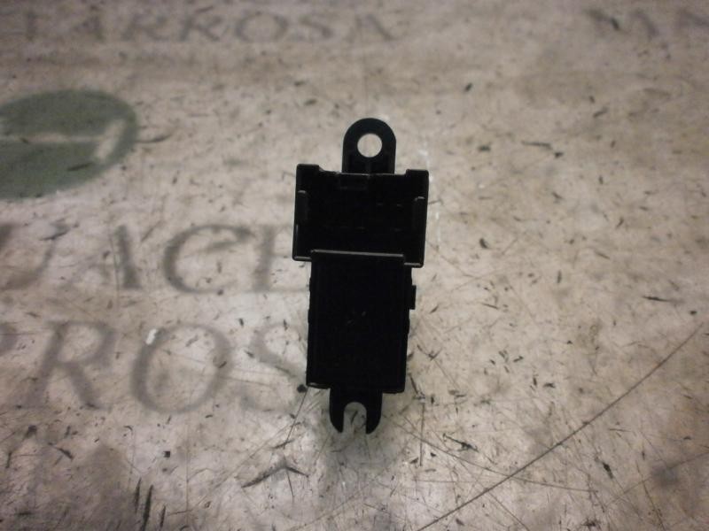 Recambio de mando elevalunas trasero derecho para nissan primera berlina (p12) visia referencia OEM IAM 25411AV600 25411AV600 