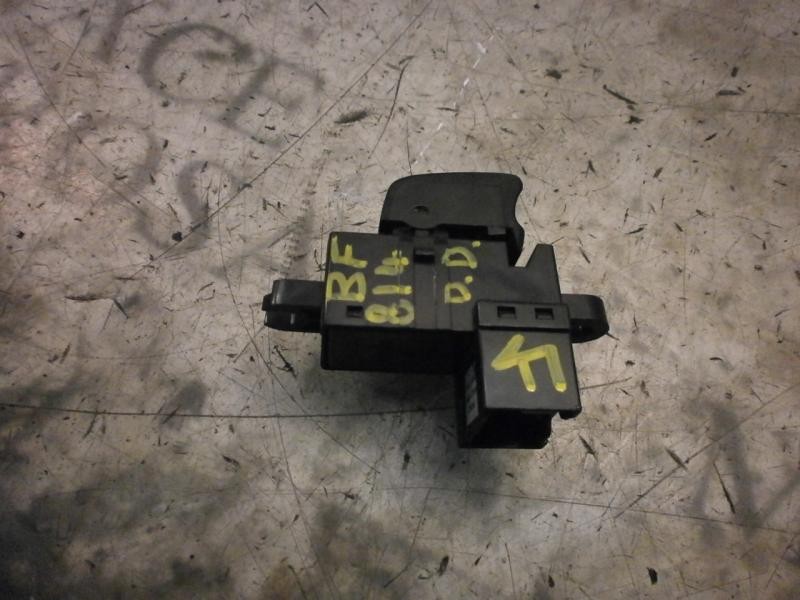 Recambio de mando elevalunas trasero izquierdo para nissan primera berlina (p12) visia referencia OEM IAM 25411AV600 25411AV600 