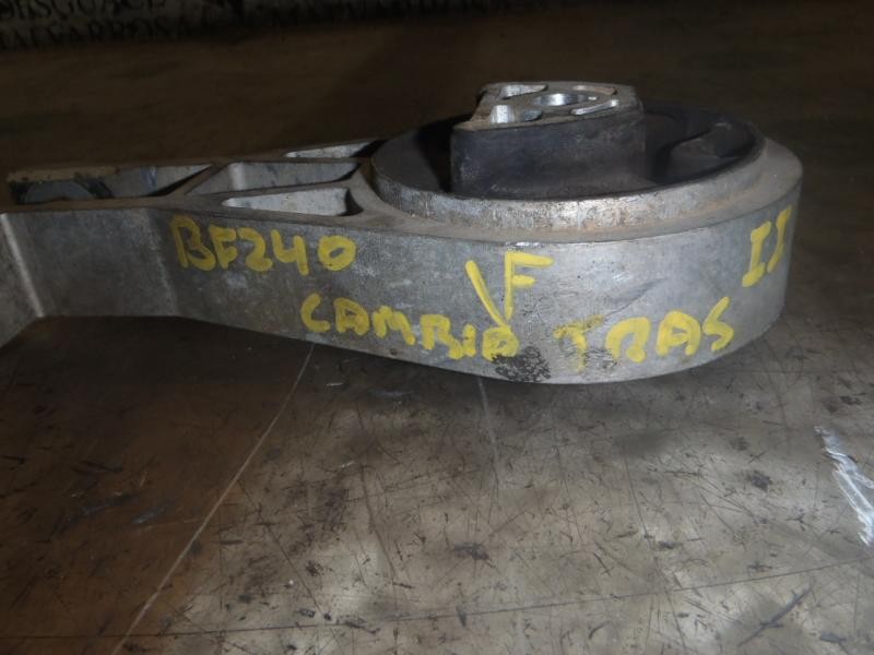 Recambio de soporte cambio para opel corsa d cosmo referencia OEM IAM   