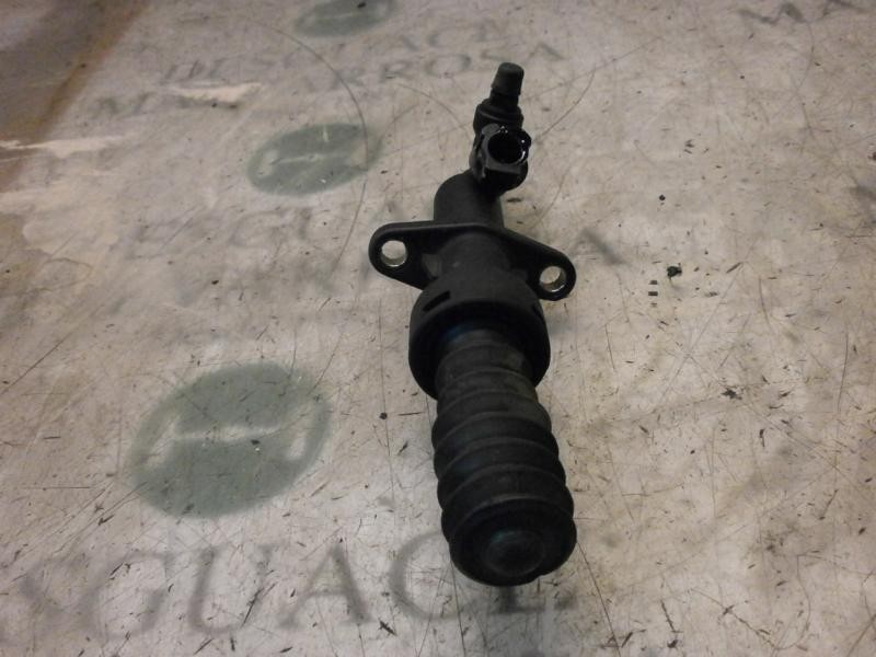 Recambio de bombin embrague para peugeot 307 berlina (s2) xr referencia OEM IAM   