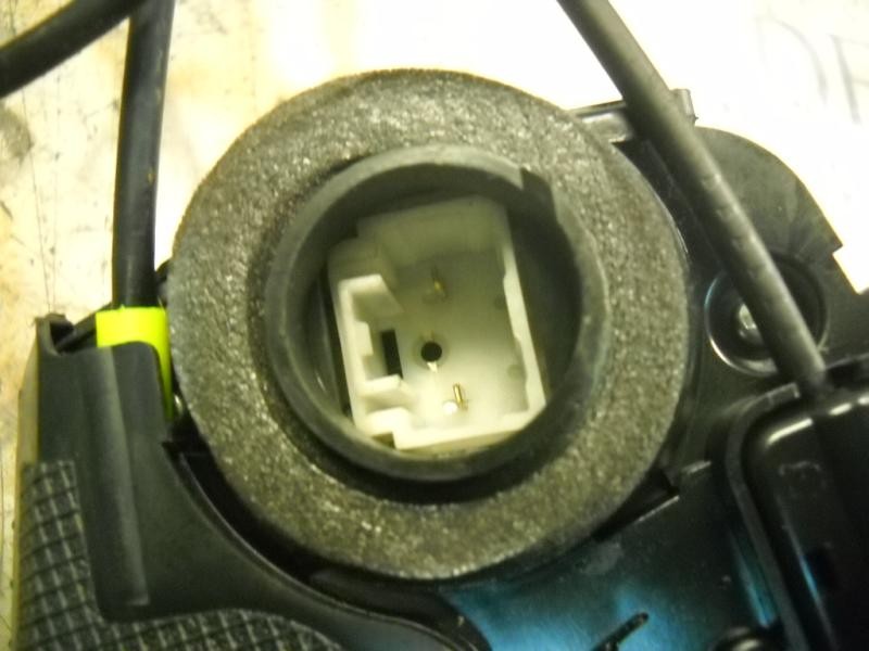 Recambio de cerradura puerta trasera izquierda para toyota prius (nhw20) sol referencia OEM IAM   