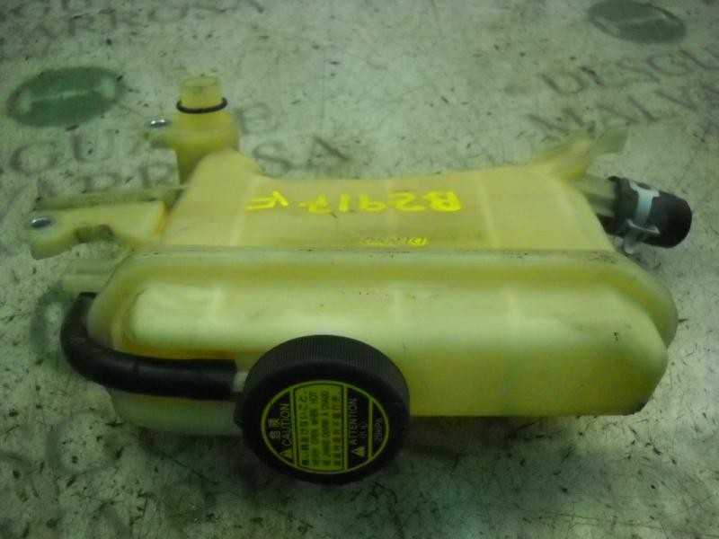 Recambio de deposito expansion para toyota prius (nhw20) sol referencia OEM IAM   