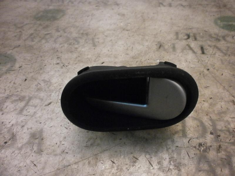 Recambio de maneta interior delantera derecha para ford fiesta (cbk) trend referencia OEM IAM   