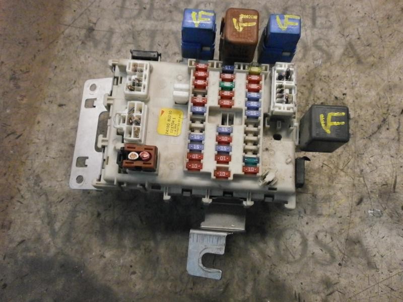Recambio de caja reles / fusibles para nissan almera tino (v10m) visia referencia OEM IAM   