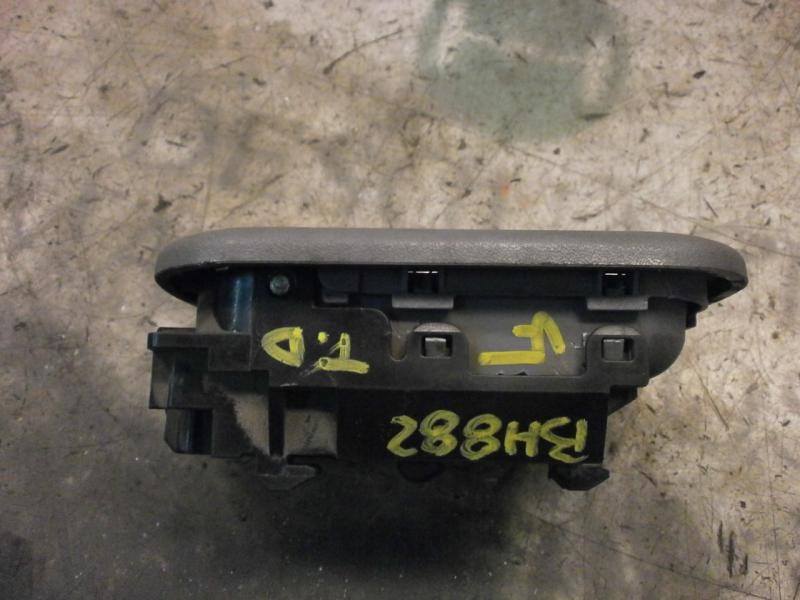 Recambio de maneta interior trasera derecha para nissan almera tino (v10m) visia referencia OEM IAM   