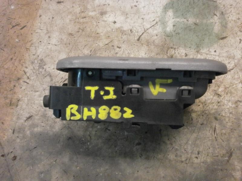 Recambio de maneta interior trasera izquierda para nissan almera tino (v10m) visia referencia OEM IAM   