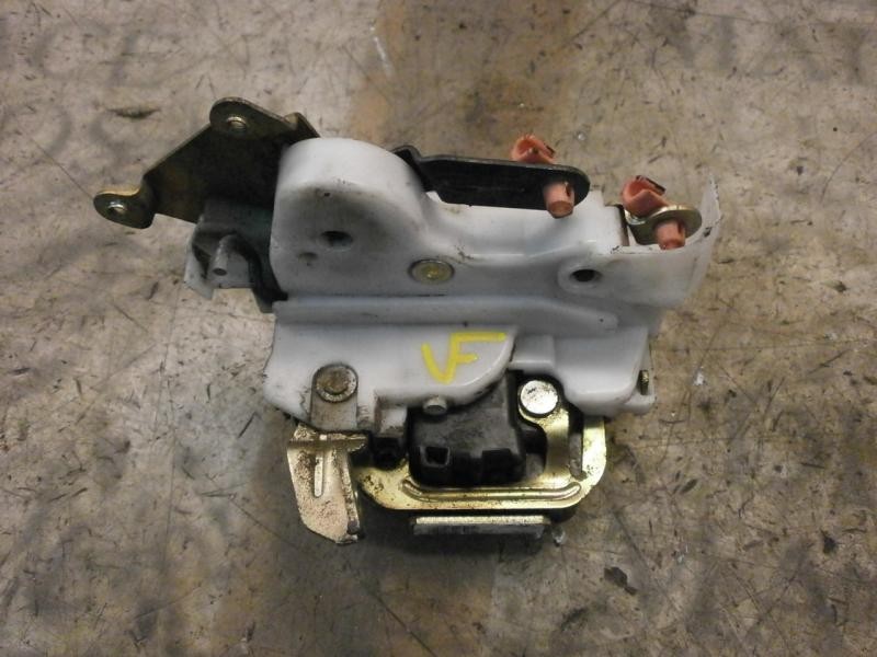 Recambio de cerradura puerta trasera izquierda para nissan almera tino (v10m) visia referencia OEM IAM   