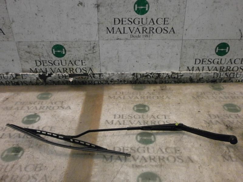 Recambio de brazo limpia delantero derecho para tata safari 2.0 d ex referencia OEM IAM   