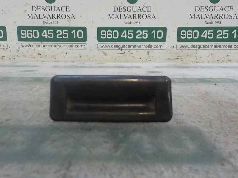 Recambio de maneta porton para skoda yeti 1.2 tsi referencia OEM IAM 5J0827566E 5J0827229 