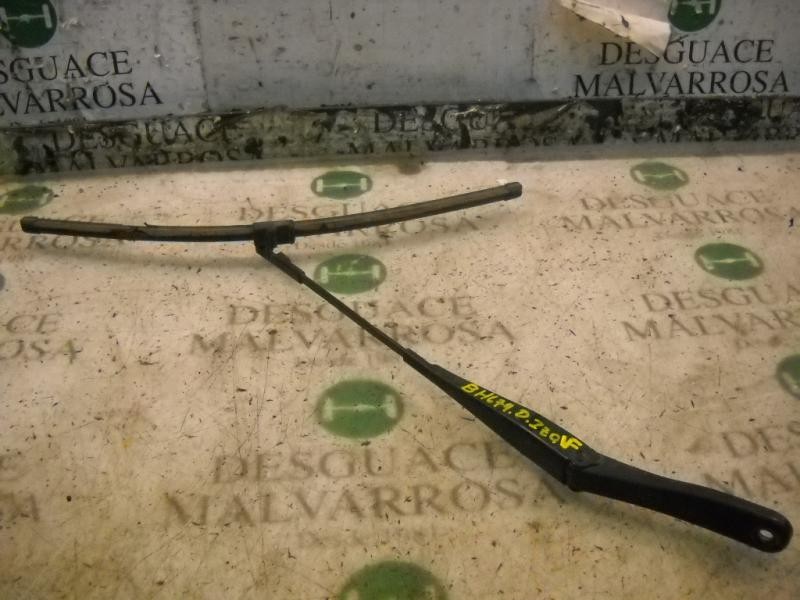 Recambio de brazo limpia delantero izquierdo para opel astra h caravan elegance referencia OEM IAM   