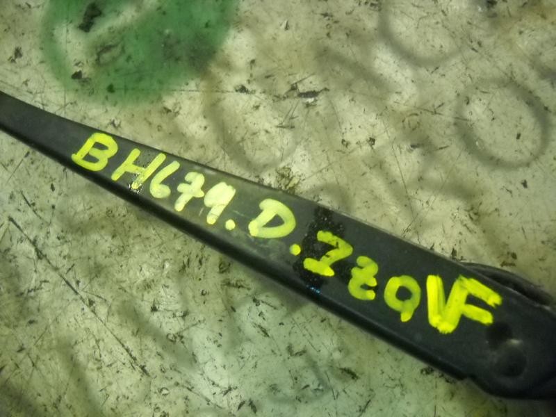 Recambio de brazo limpia delantero izquierdo para opel astra h caravan elegance referencia OEM IAM   