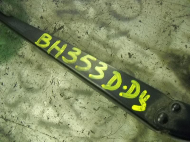 Recambio de brazo limpia delantero derecho para bmw z3 roadster (e36) 1.8 referencia OEM IAM 61618389550  