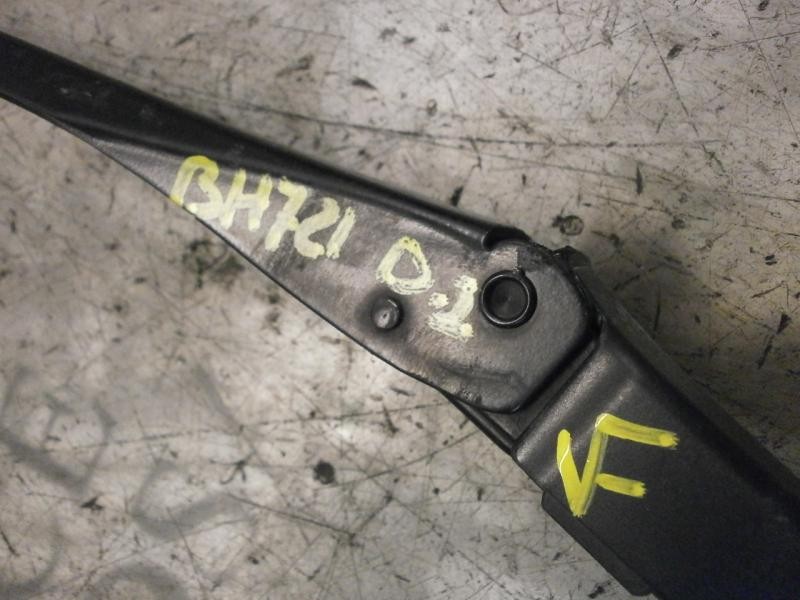 Recambio de brazo limpia delantero izquierdo para bmw serie 5 touring (e61) 530d referencia OEM IAM 61619449959  