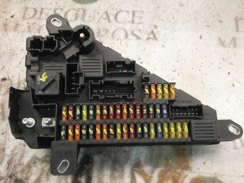 Recambio de caja reles / fusibles para bmw serie 5 touring (e61) 530d referencia OEM IAM 61149138830 690661804 