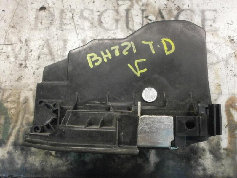 Recambio de cerradura puerta trasera derecha para bmw serie 5 touring (e61) 530d referencia OEM IAM 51227202148  