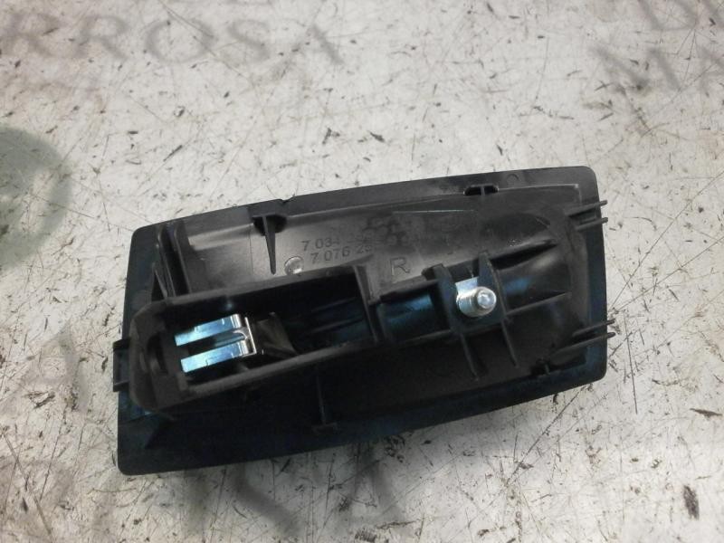 Recambio de maneta interior delantera derecha para bmw serie 5 touring (e61) 530d referencia OEM IAM 51217076248  