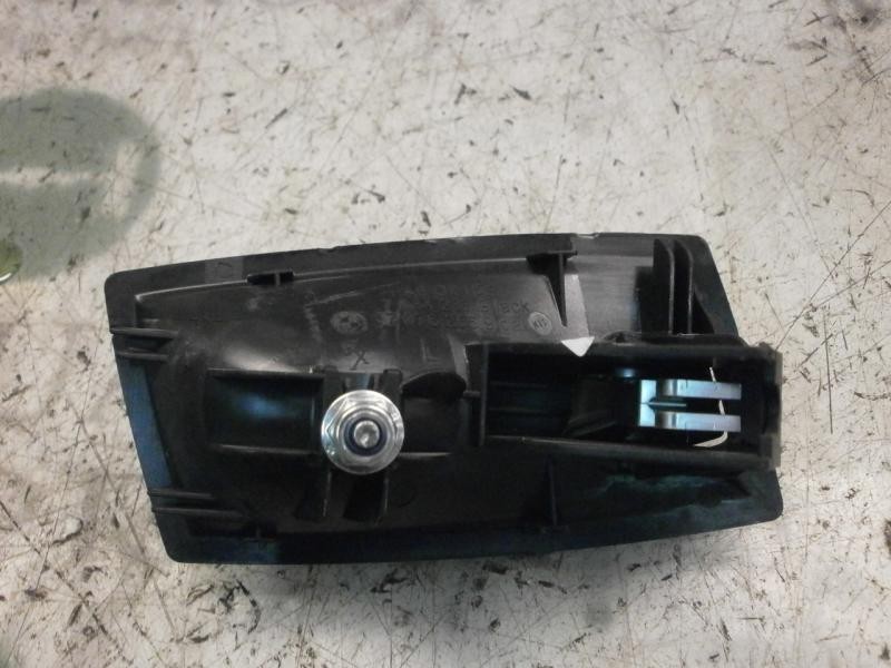 Recambio de maneta interior delantera izquierda para bmw serie 5 touring (e61) 530d referencia OEM IAM 51217076247  