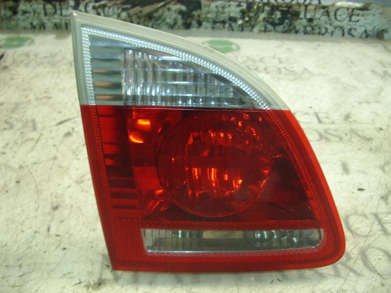 Recambio de piloto trasero izquierdo interior para bmw serie 5 touring (e61) 530d referencia OEM IAM 63217165829  