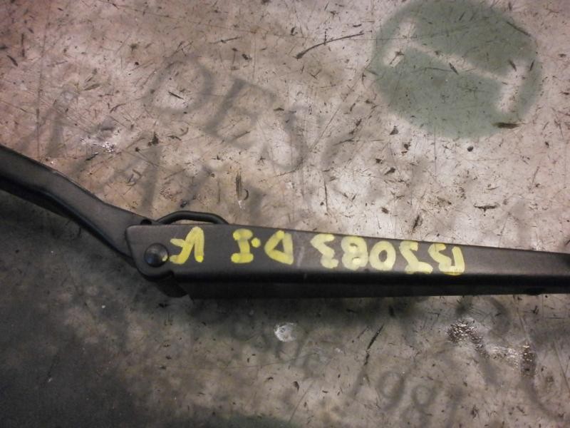 Recambio de brazo limpia delantero izquierdo para mg serie 45 (t/rt) classic referencia OEM IAM   