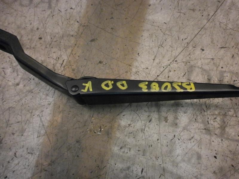 Recambio de brazo limpia delantero derecho para mg serie 45 (t/rt) classic referencia OEM IAM   