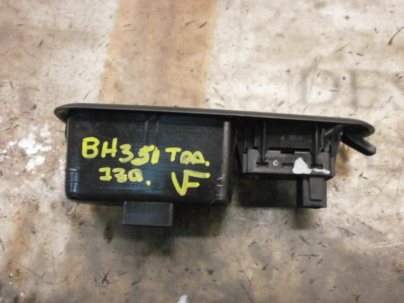 Recambio de mando elevalunas trasero izquierdo para peugeot 5008 premium referencia OEM IAM 6490RK  