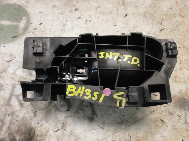 Recambio de maneta interior trasera derecha para peugeot 5008 premium referencia OEM IAM 9143T1  